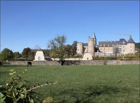 General view of the Renaissance façades of Bournazel castle, Aveyron